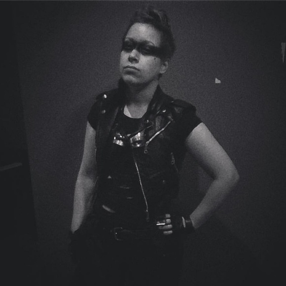 Meet your Posher, Sophia - Picture 1 of 5